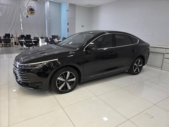 BYD KING 1.5 DM-I PHEV GS AUTOMÁTICO BYD KING 1.5 DM-I PHEV GS AUTOMÁTICO